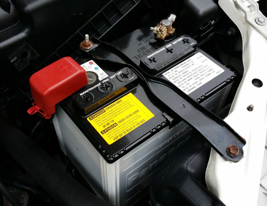 Batterie de voiture : comment la recharger ?